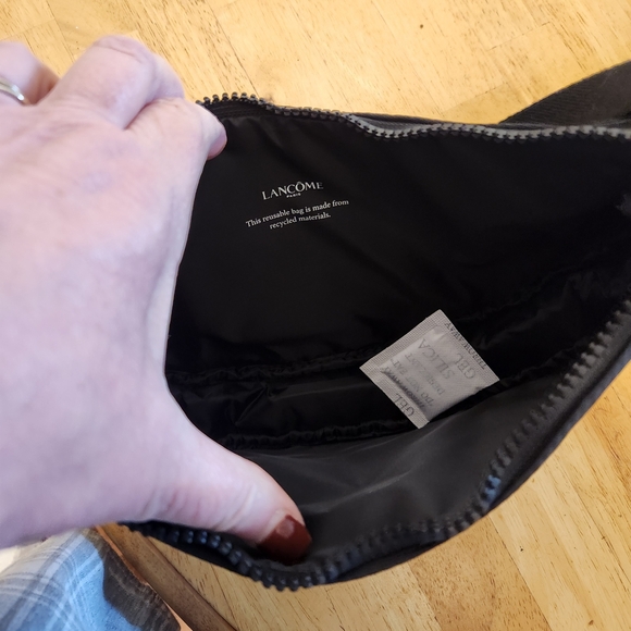 Lancome Bag And Makeup - Picture 8 of 11